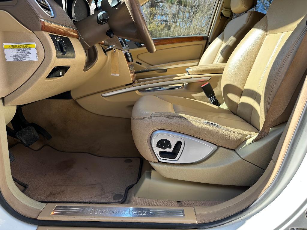 2008 Mercedes-Benz GL-Class GL320 photo